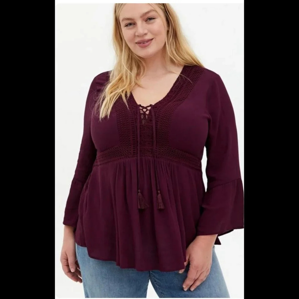 Torrid Babydoll Gauze Crochet‎ Trim Lace-Up Top